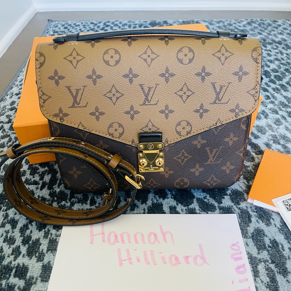 Louis Vuitton Pochette Métis Reverse